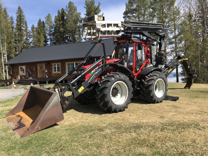 Traktorgrävare Lännen 880S