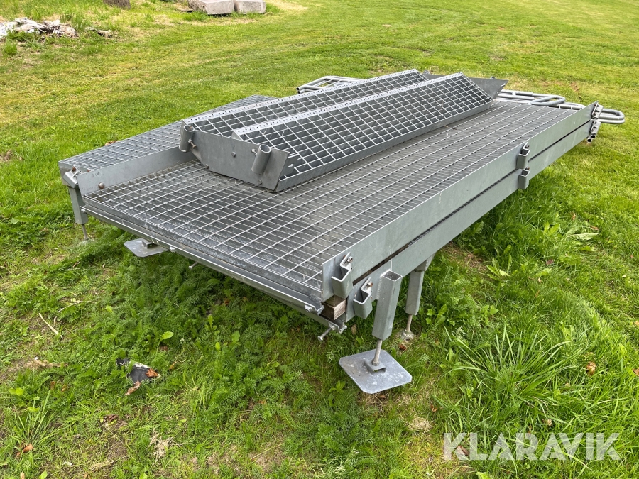 Trappsats och handikappsramp