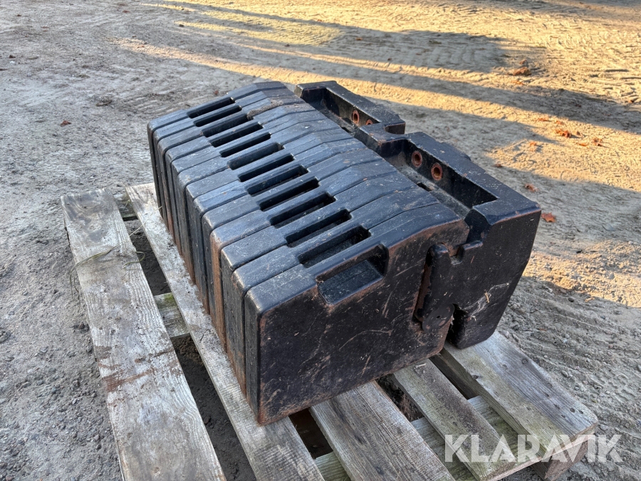 Frontvikter till Case