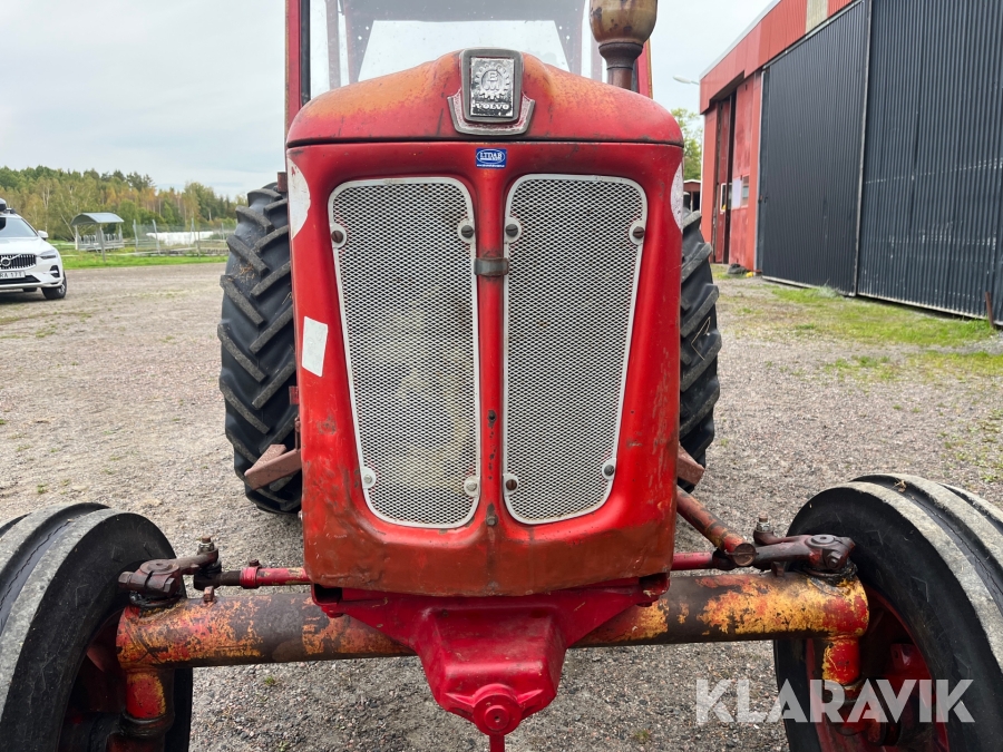 Veterantraktor Volvo BM Buster 400, Hallsberg, Klaravik Aukt