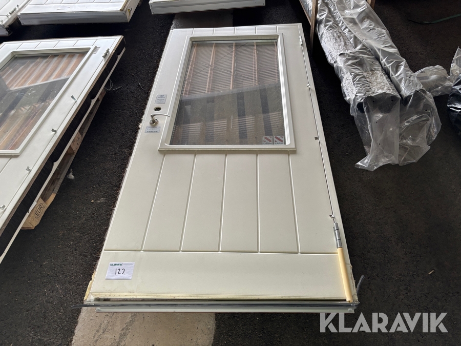 Ytterdörr med karm 1st