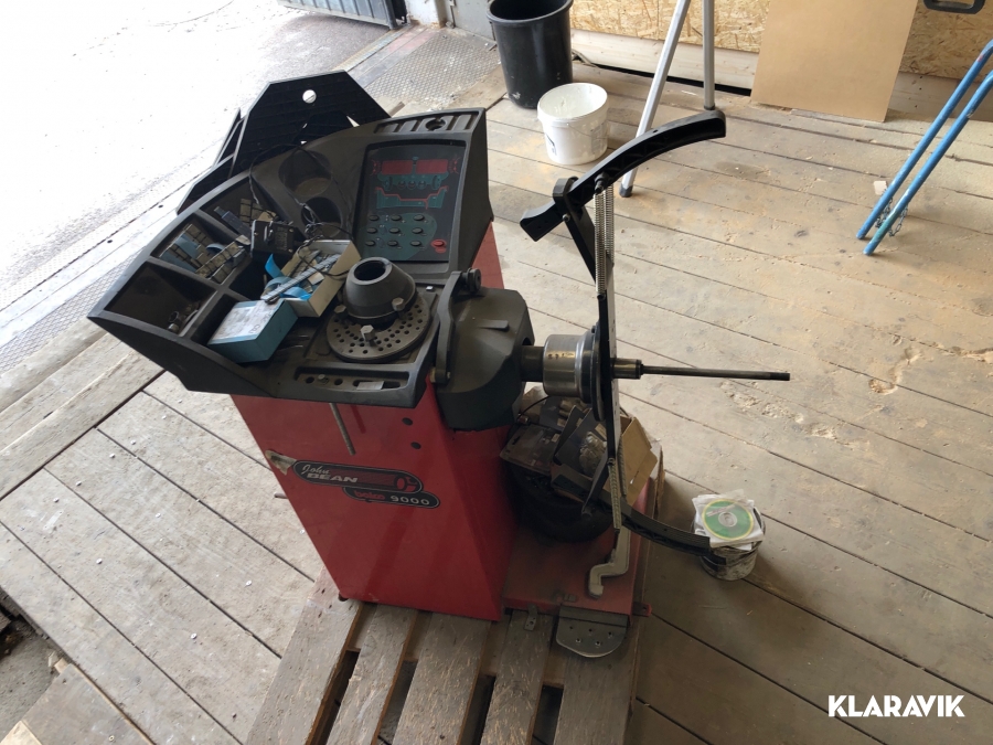 Däck och balanseringsmaskin för mc