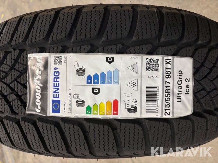 164st oanvända däck tillverkade 2022 GoodYear UltraGrip ICE 2 215/55R17