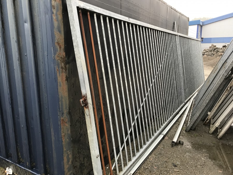 Skjutgrind m 2st skenor