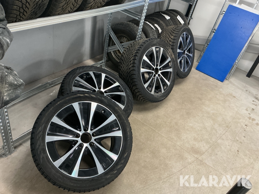 Friktionsdäck Nokian Hakkapeliitta 245/45 R18 2st 275/40 R18 2st
