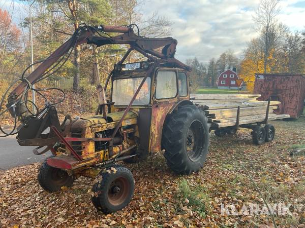 Traktor Volvo BM 350 Boxer med kran