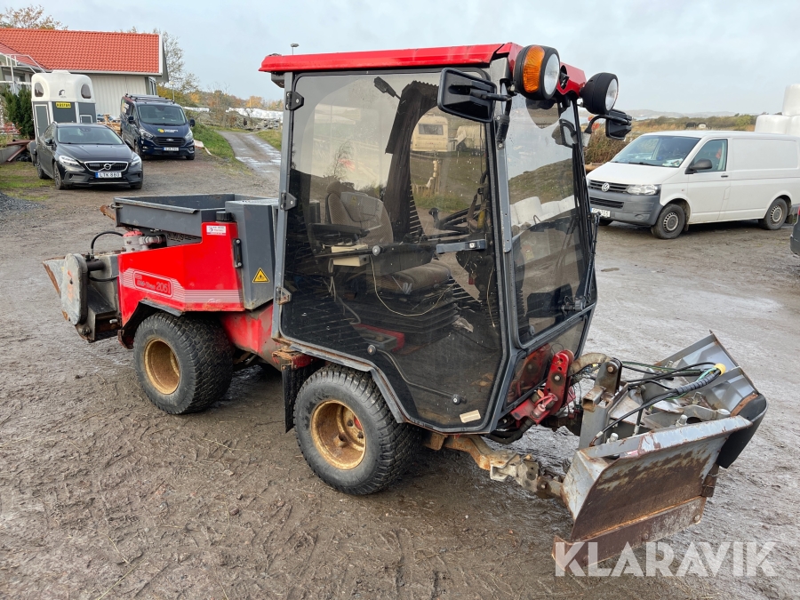 Redskapsbärare Nimos DM-Trac 205 Comfort med plog och spridare