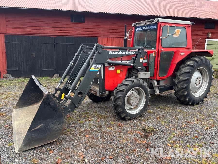 Traktor Massey Ferguson 590 med lastare och redskap