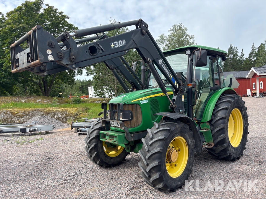 Traktor John Deere 5820 med lastare