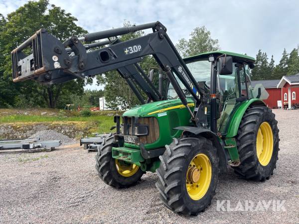 Traktor John Deere 5820 med lastare