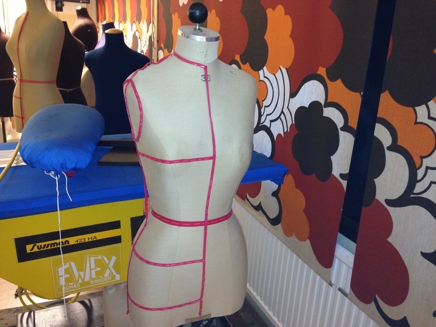 Provdocka Docka för att sy kläder