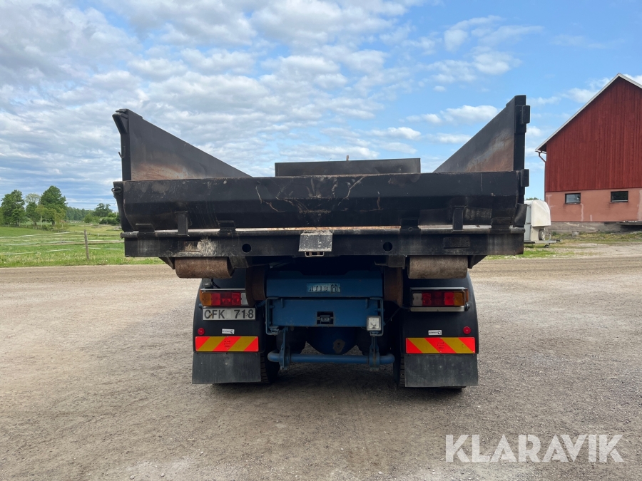 Lastväxlare Volvo FL6 med flak