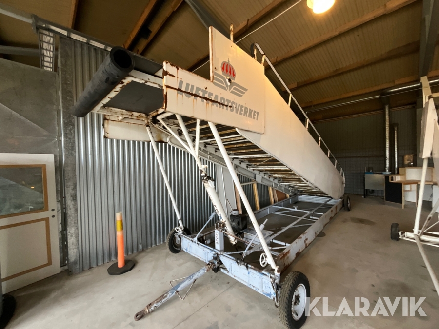 Stor flygplanstrappa  