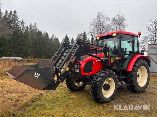 Traktor Zetor 7441 Proxima med frontlastare & 4 redskap