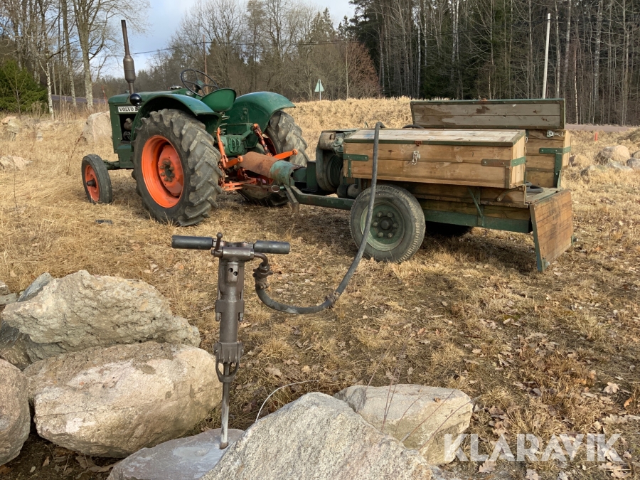 Veterantraktor Volvo BM 36 - 52 med kärra, bergkompressor och borrhammare