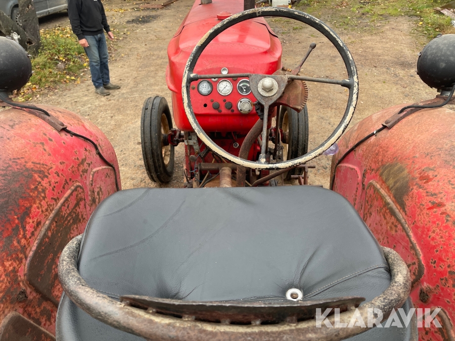 Veterantraktor Massey Ferguson Harris 744 D, Svenljunga, Kla
