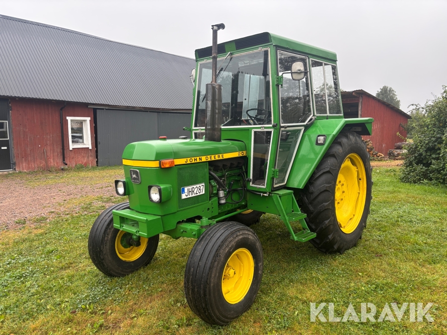 Traktor John Deere 2030