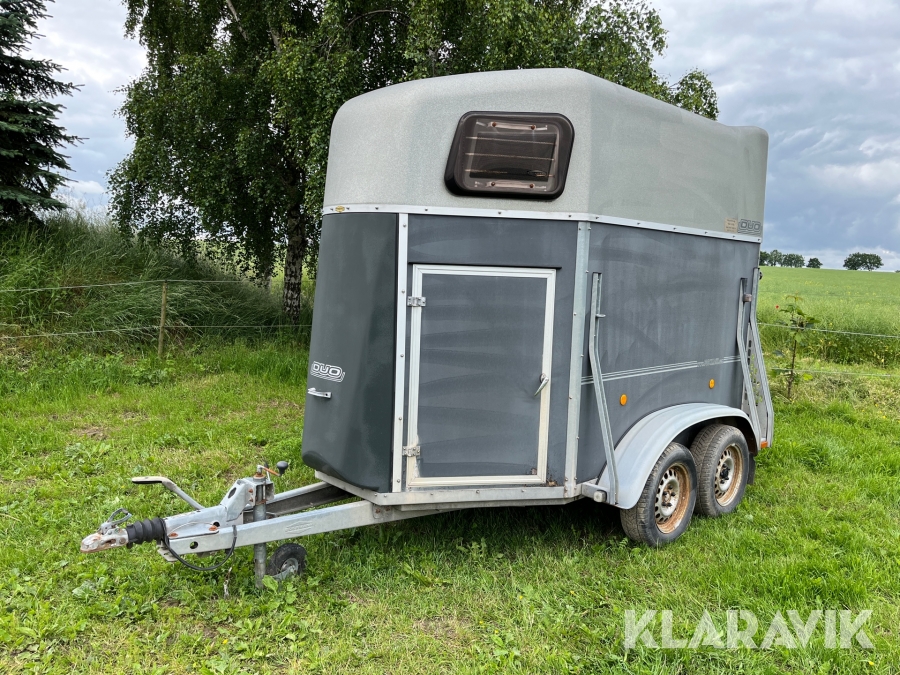 Hästtransport Böckmann DUO med sadelskåp