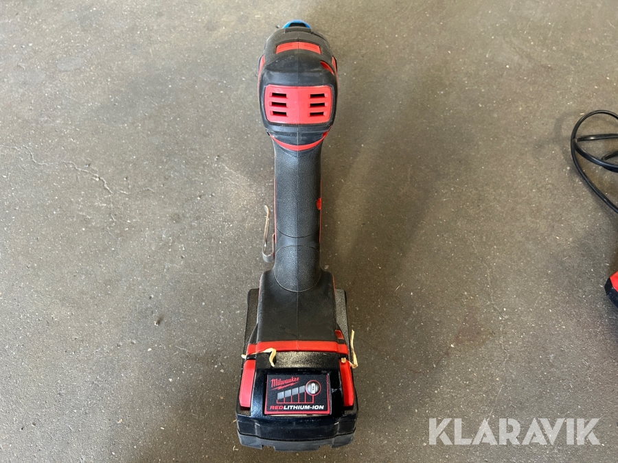 Plåtsax Milwaukee M18 BMS20 med batteri och laddare