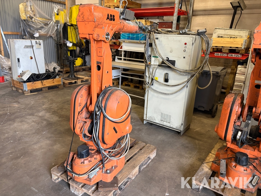 Industri ABB Robotics Irb2400M94A med styrskåp