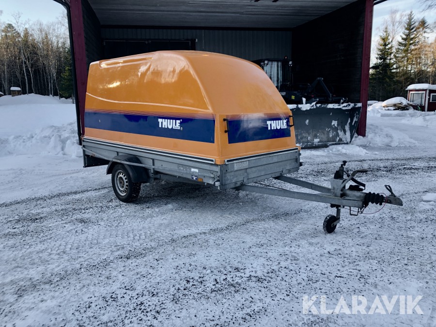 Personbilssläp Thule CV1000 med kåpa