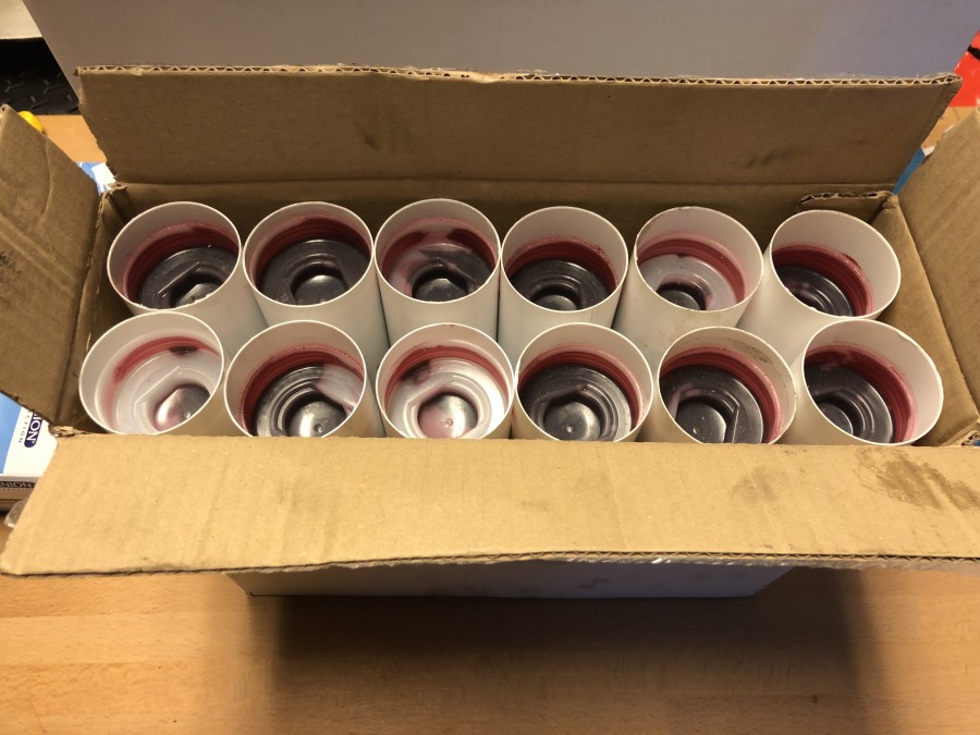 12st COUGAR 8450 Bomfett röd färg