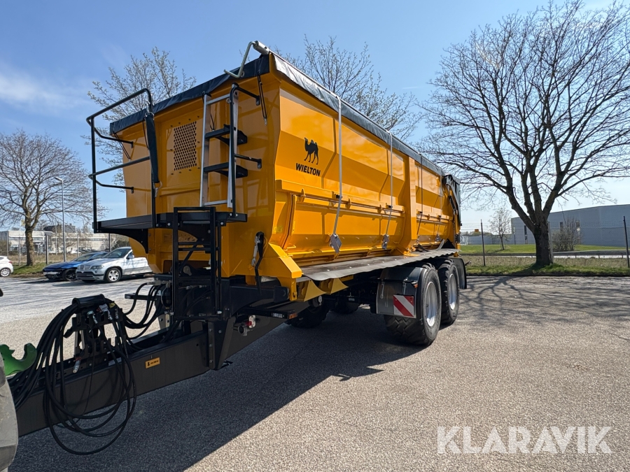 Fältvagn Wielton PRC2HP 18 med rullkapell och sidotipp