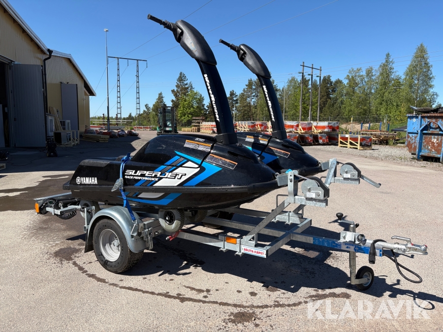 Jetski Yamaha SJ700B-P Waverunner Superjet race performance 2 st med släp