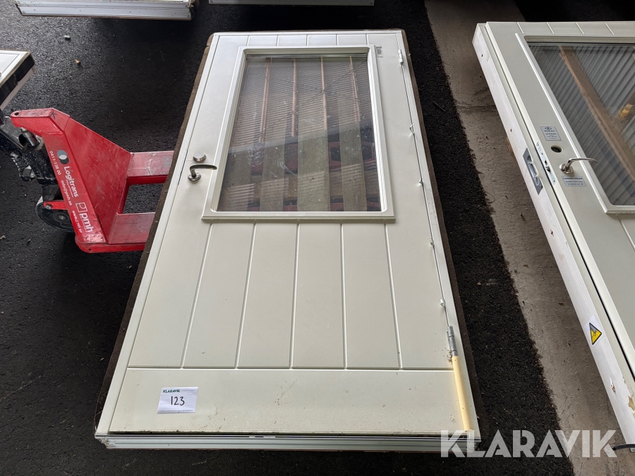 Ytterdörr med karm 1st