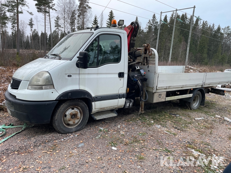 Lastbil Renault Mascott med kran