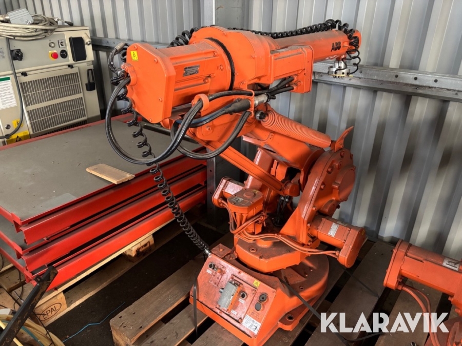 Robot ABB IRB 1400 M98 med styrenhet