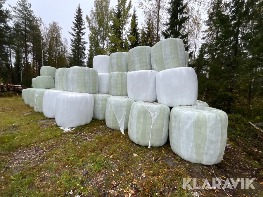 50 st höbalar Skördade i sommar