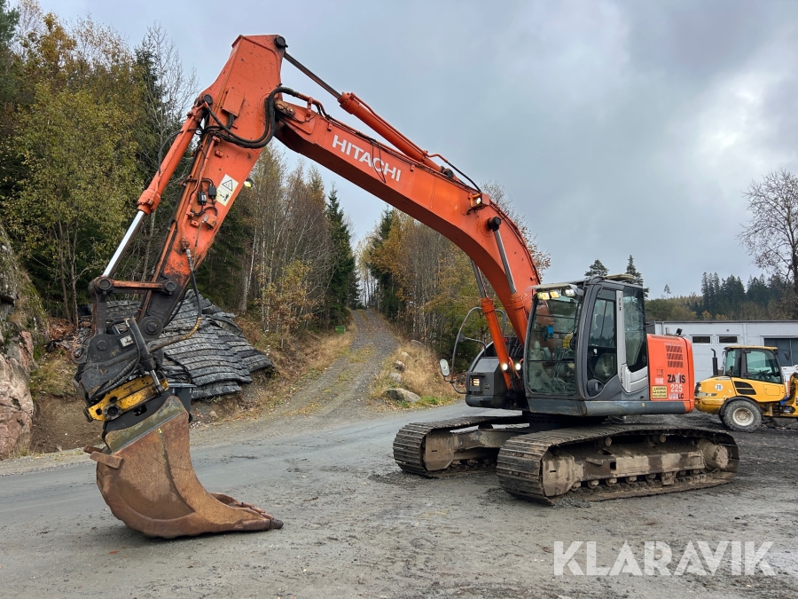 Grävmaskin Hitachi ZX 225 US RLC-3 med 2 skopor
