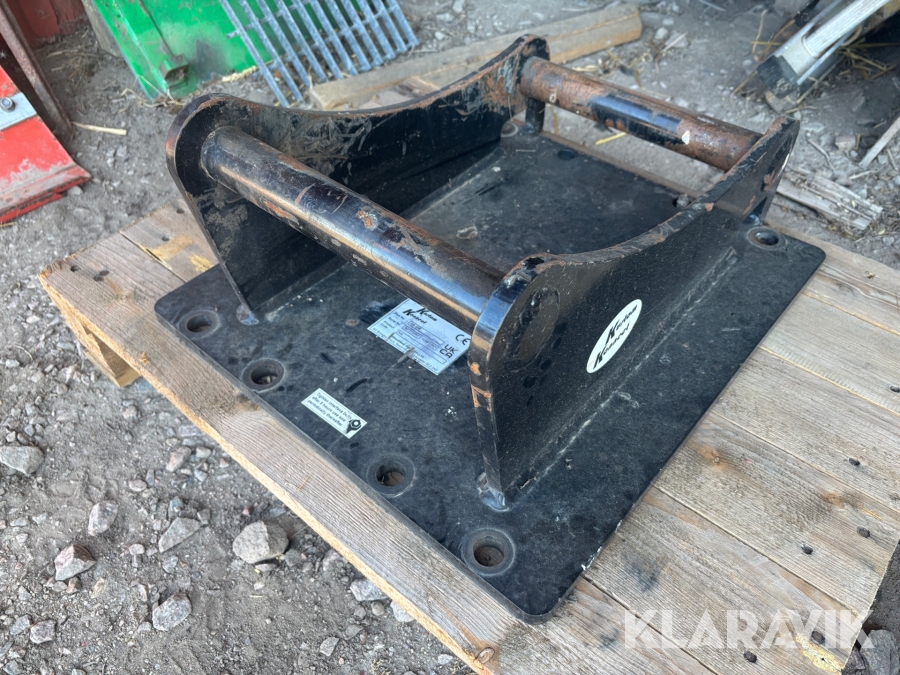 Redskapsfäste Kustom Konnect S45 - Med bultplatta