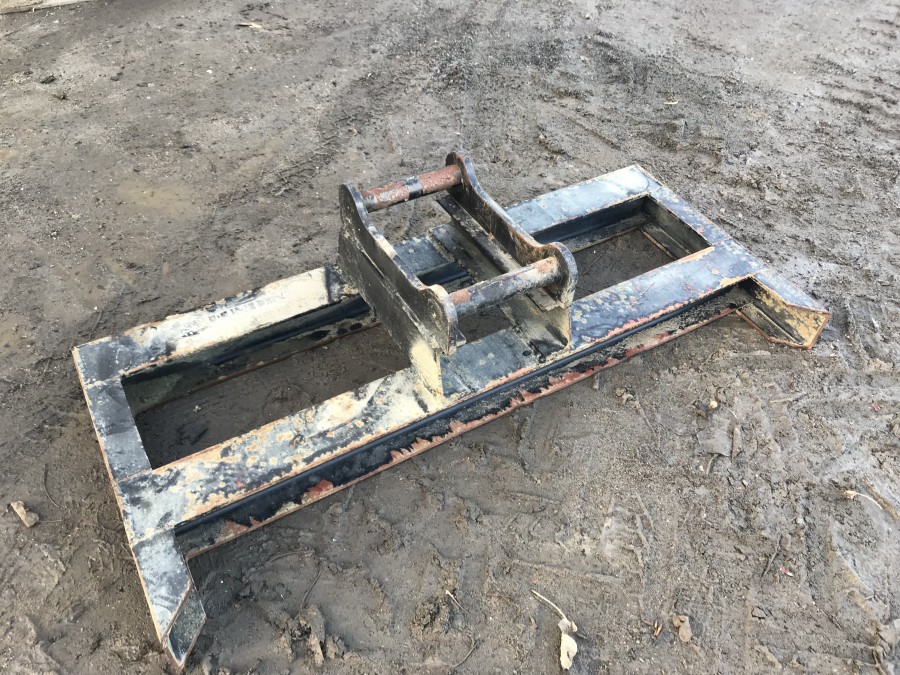 Avjämningsbalk S40-fäste