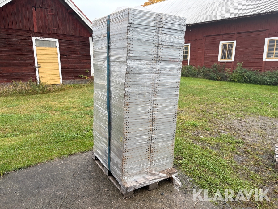 Hyllplan till plåtskåp