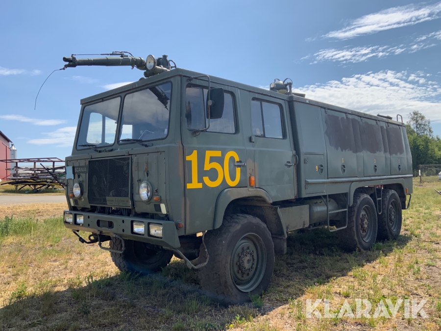 Militär brandbil Scania oregistrerad