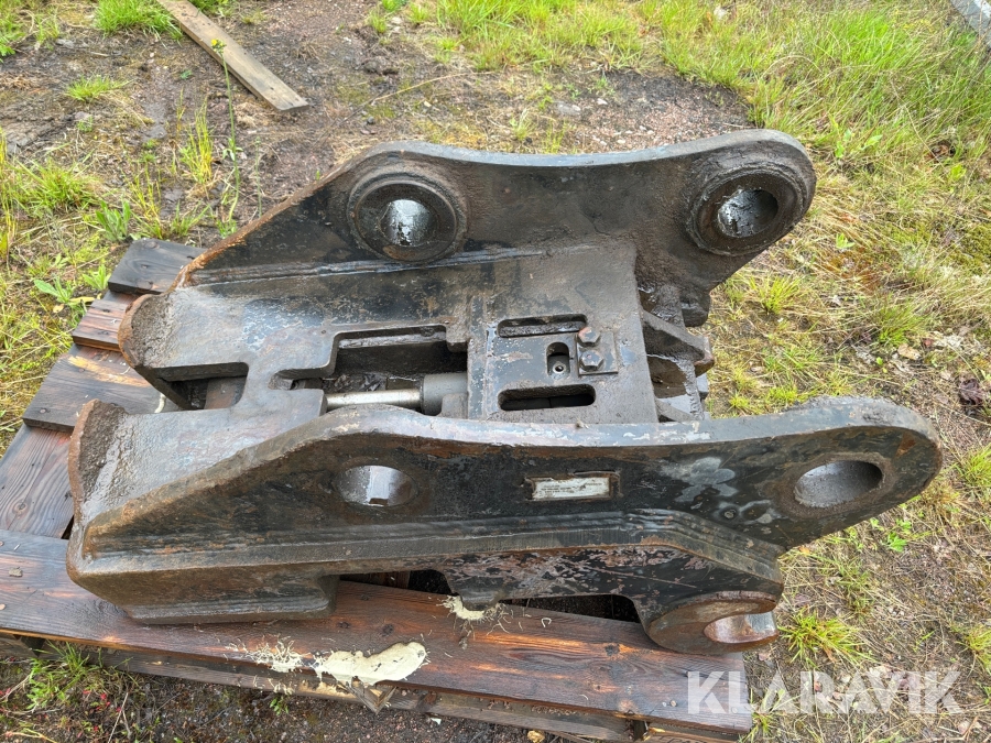 Redskapsfäste B30 1st