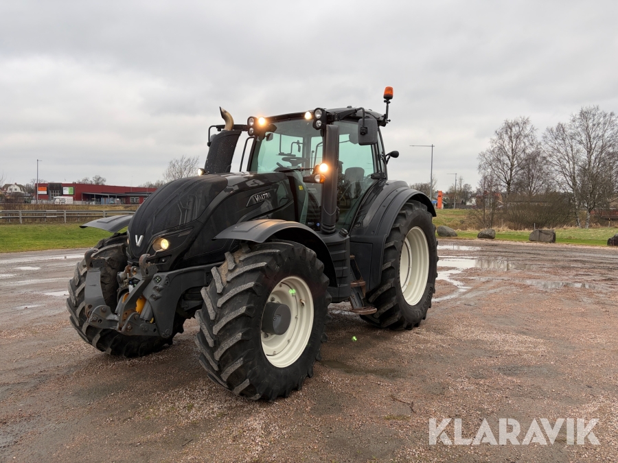 Traktor Valtra T214 Direct
