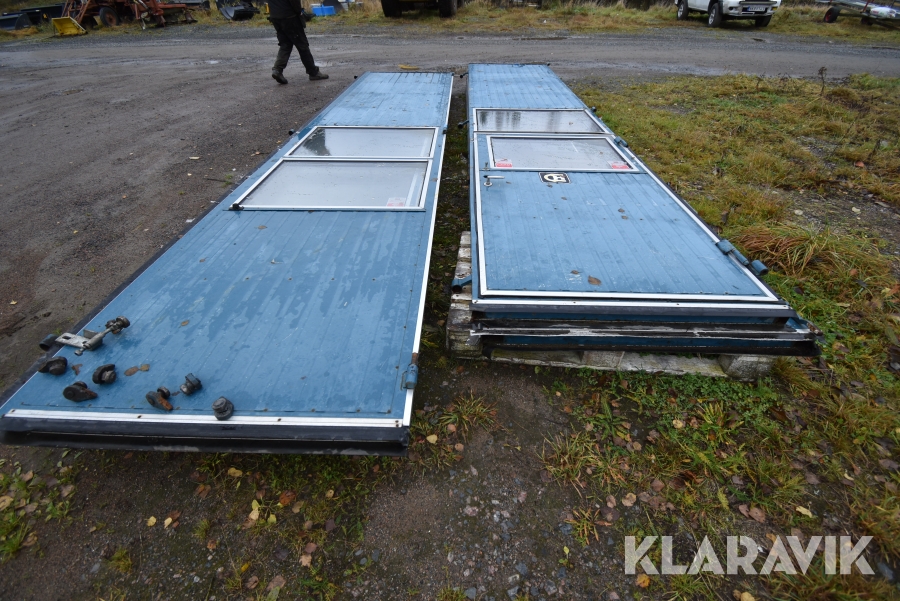 Verkstadsport Hovmanporten Inåtgående med fönster och gångdörr