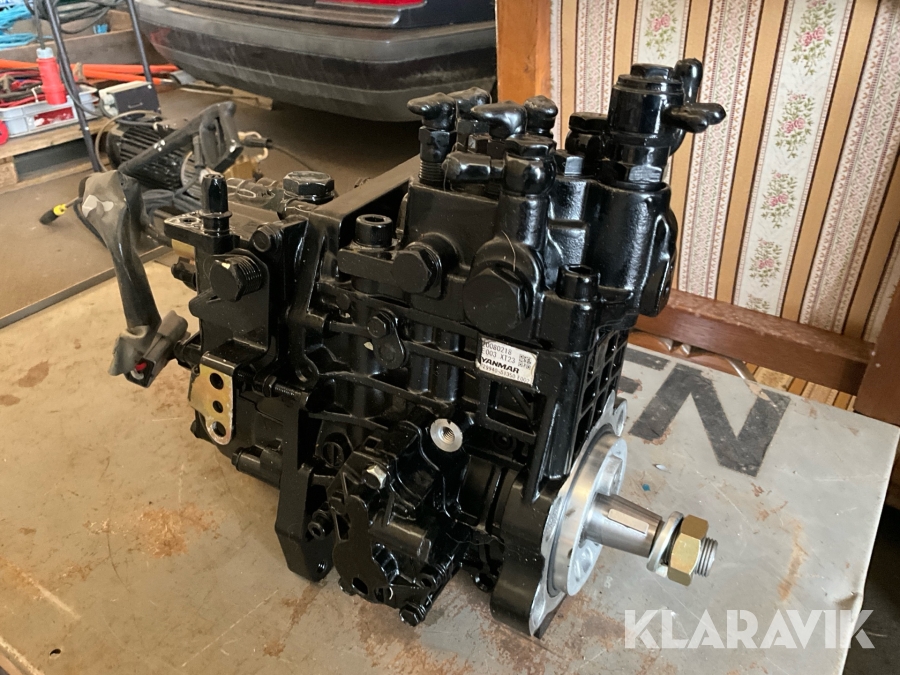 Insprutningspump Yanmar Takeuchi TB175