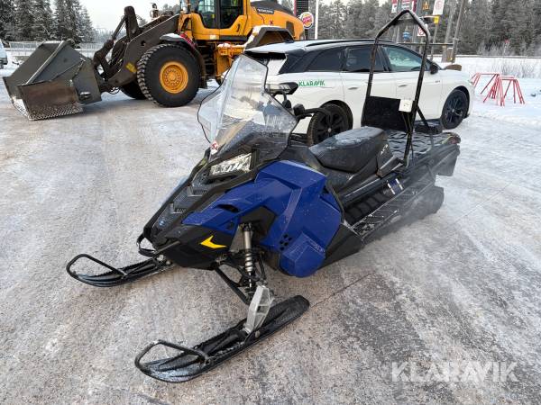 Snöskoter Polaris Titan SP 800