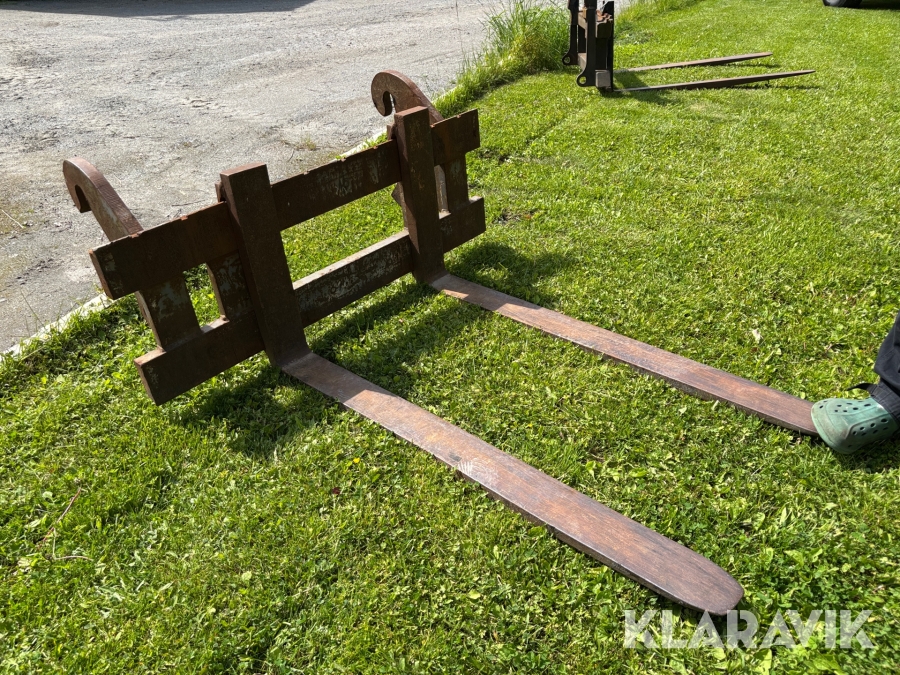 Pallgafflar med Atlas 65-fäste