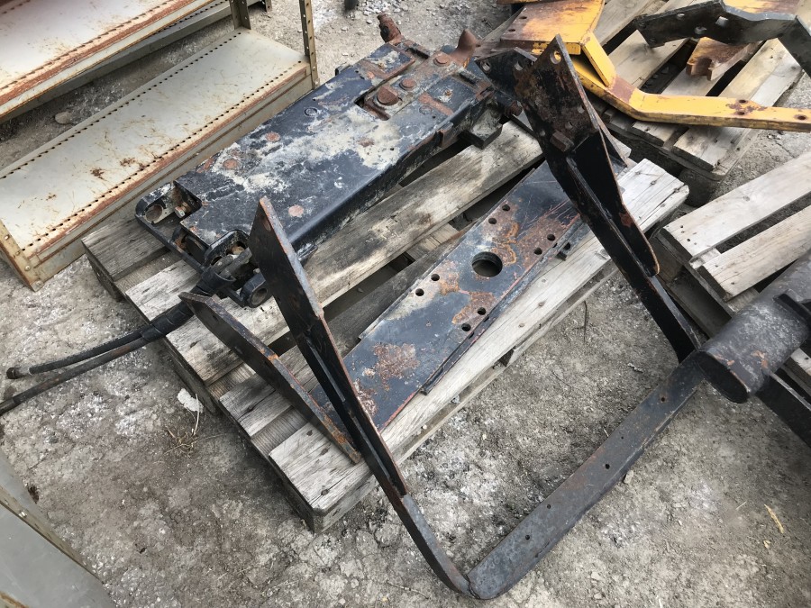 Utskjutbar hitch till traktor