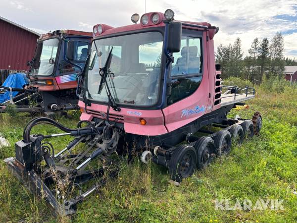 Pistmaskin Kässbohrer Pistenbully 300 W