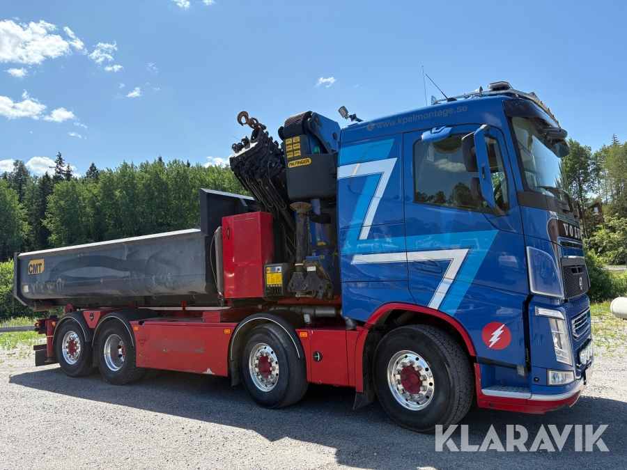 Kranväxlare Volvo FH med grusflak, maskinflak samt jibb
