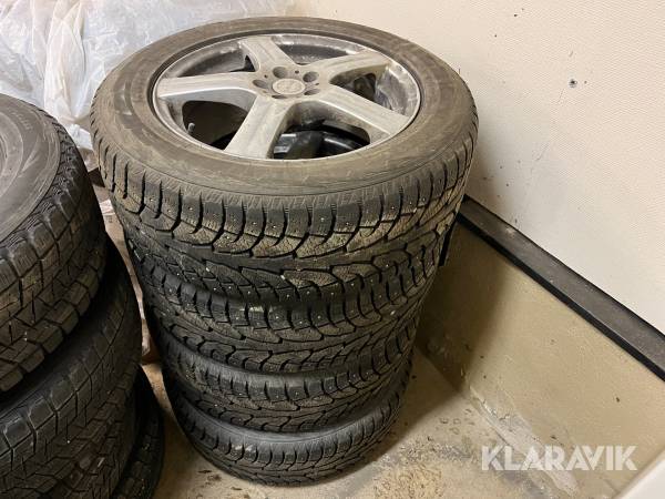 Däck 225/60R17  Hankook Pike RW11 med fälg 4st