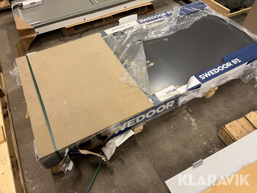 Dörr med karm SWEDOOR