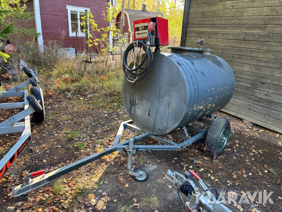 Dieseltank med kärra
