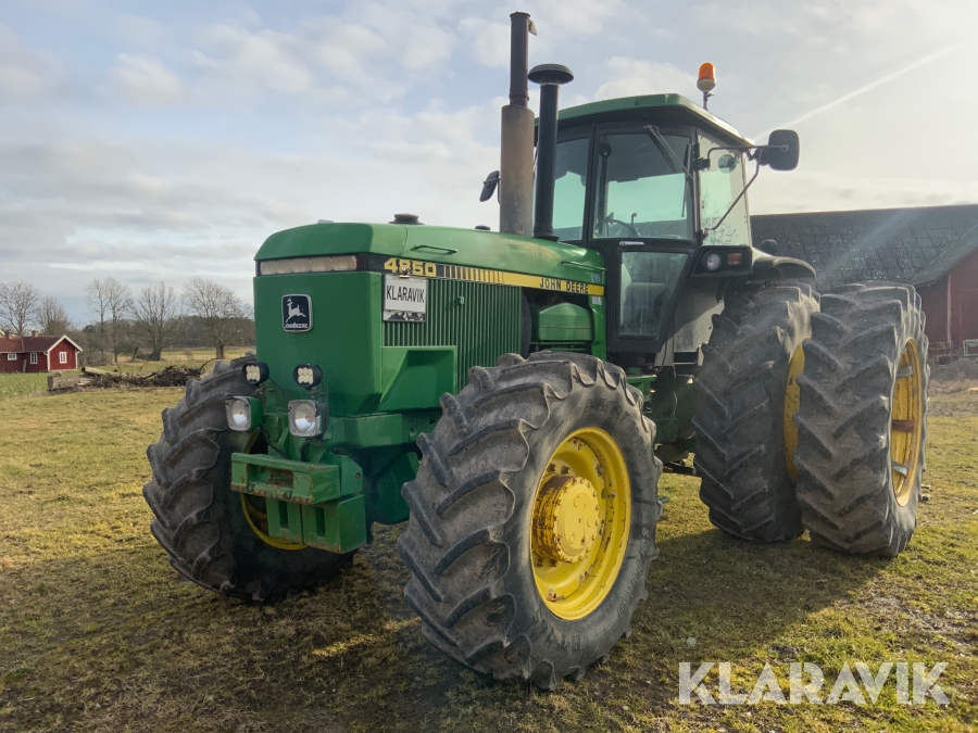 Traktor John Deere 4850 MFVD